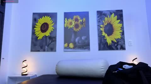 Snapshot of kata_lhella chatting on 04/21/26, 01:42 Katalina online show from 04/21/26, 01:42