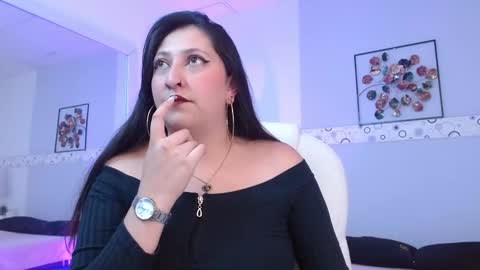 Snapshot of kata_rosse chatting on 10/04/25, 03:37 kata online show from 10/04/25, 03:37