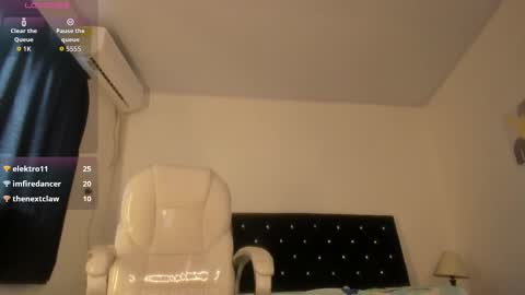 Snapshot of katalella_ds chatting on 11/29/25, 12:52 kata online show from 11/29/25, 12:52