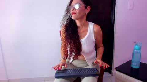 kataleya  online show from 06/16/26, 01:58