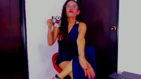 kataleya  online show from 06/25/26, 12:42