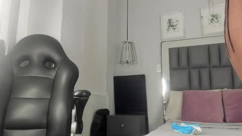 Snapshot of kataleya_west chatting on 04/04/26, 11:51 kataleya_west online show from 04/04/26, 11:51
