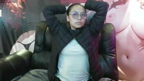 Snapshot of katalina07 chatting on 10/20/25, 04:18 Katalina online show from 10/20/25, 04:18