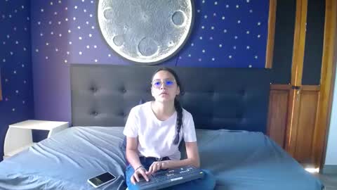 Katalina online show from 11/04/25, 12:59