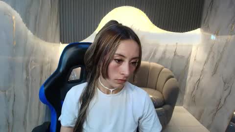 Snapshot of katalina_r chatting on 03/17/26, 08:34 Katalina online show from 03/17/26, 08:34