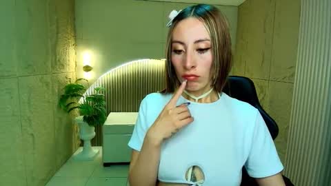 Snapshot of katalina_r chatting on 03/24/26, 09:09 Katalina online show from 03/24/26, 09:09