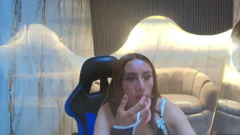 Snapshot of katalina_r chatting on 04/15/26, 08:09 Katalina online show from 04/15/26, 08:09