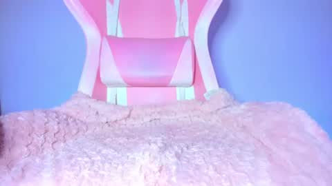 katalinaferreirax online show from 07/07/26, 12:02