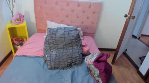 katalyna online show from 01/07/25, 04:05