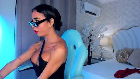 Kata Millants online show from 09/19/25, 05:53