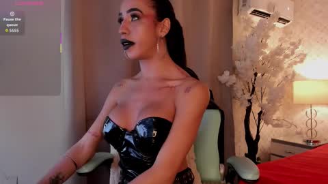 Kata Millants online show from 10/02/25, 05:36