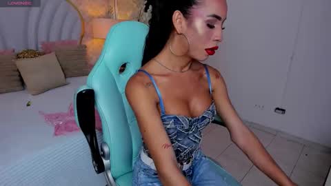 Kata Millants online show from 10/24/25, 11:34