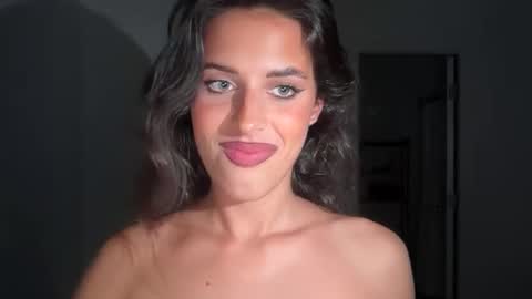 Snapshot of katarasimon chatting on 10/24/25, 04:31 katarasimon online show from 10/24/25, 04:31