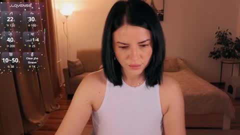 Snapshot of kate124680 chatting on 12/14/25, 10:47 kate124680 online show from 12/14/25, 10:47