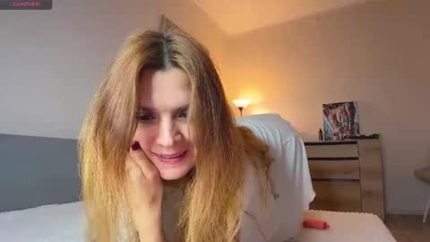 Snapshot of kate__love chatting on 11/03/25, 11:00 Kate online show from 11/03/25, 11:00