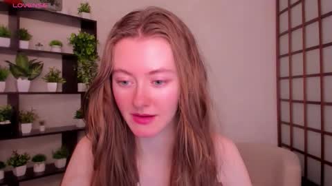 Kate online show from 10/23/25, 02:44