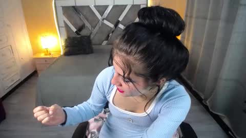 kate_lawrence_ online show from 02/14/25, 09:13