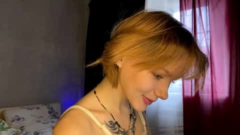 Snapshot of kate_mikki chatting on 10/25/25, 02:52 kate_mikki online show from 10/25/25, 02:52