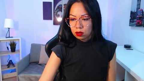 Snapshot of kate_owenns chatting on 10/16/25, 11:00 Kate  online show from 10/16/25, 11:00