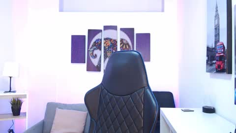 Snapshot of kate_owenns chatting on 11/04/25, 10:47 Kate online show from 11/04/25, 10:47