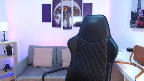 Snapshot of kate_owenns chatting on 11/08/25, 11:10 Kate online show from 11/08/25, 11:10