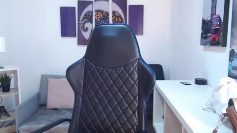 Snapshot of kate_owenns chatting on 11/10/25, 10:36 Kate online show from 11/10/25, 10:36