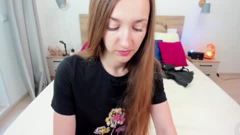 Snapshot of kate_redgar chatting on 09/27/25, 01:38 kate_redgar online show from 09/27/25, 01:38