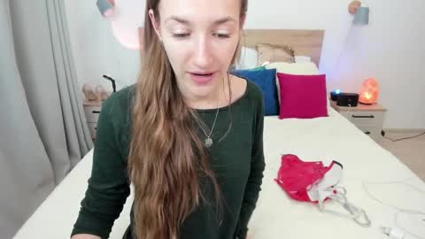 Snapshot of kate_redgar chatting on 10/04/25, 03:54 kate_redgar online show from 10/04/25, 03:54