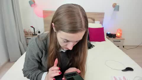 Snapshot of kate_redgar chatting on 10/06/25, 07:28 kate_redgar online show from 10/06/25, 07:28