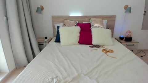 kate_redgar online show from 05/08/26, 08:41