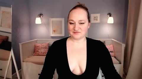 Kate   Follow me dear  online show from 12/19/25, 02:35