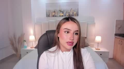 kate_rous online show from 12/01/25, 07:24