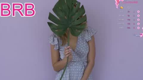 Snapshot of kate_space chatting on 11/22/25, 01:48 Therapist online show from 11/22/25, 01:48