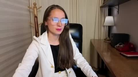 Snapshot of kate_thompson_ chatting on 04/25/26, 11:24 Kathe online show from 04/25/26, 11:24