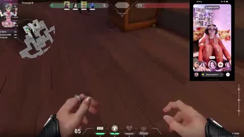 Snapshot of kate_yoshy chatting on 09/30/25, 11:15 kate the pink girl online show from 09/30/25, 11:15