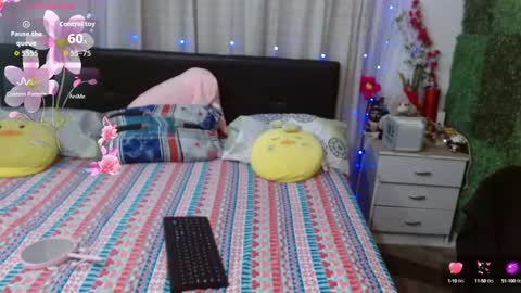 Snapshot of kateangelly chatting on 10/16/25, 03:40 kateangelly online show from 10/16/25, 03:40