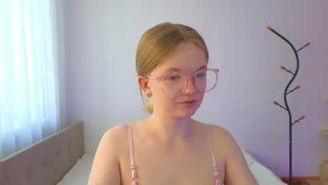 Snapshot of katebunnys chatting on 06/08/26, 04:13 katebunnys online show from 06/08/26, 04:13