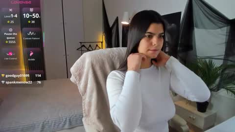 Snapshot of katecate chatting on 12/16/25, 09:42 Kate online show from 12/16/25, 09:42