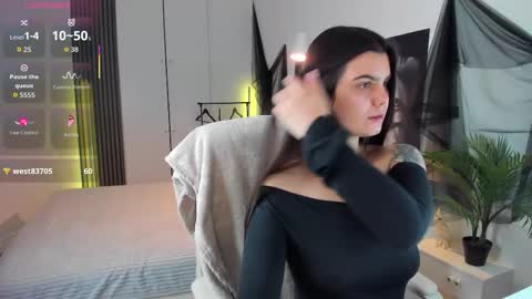 Snapshot of katecate chatting on 12/20/25, 09:33 Kate online show from 12/20/25, 09:33