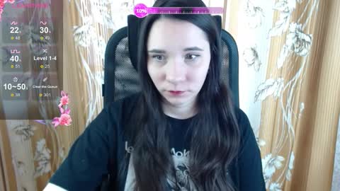 Snapshot of katecrash chatting on 10/06/25, 12:24 YourKate online show from 10/06/25, 12:24