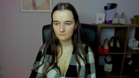 Snapshot of katedesire chatting on 12/20/25, 08:10 Kate online show from 12/20/25, 08:10