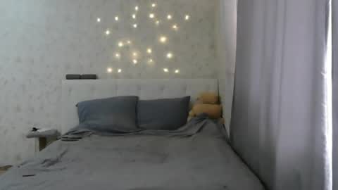 Snapshot of katekalen chatting on 04/18/26, 11:14 Kate Bunny online show from 04/18/26, 11:14