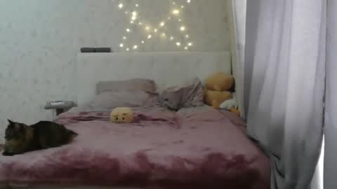 Snapshot of katekalen chatting on 04/26/26, 12:58 Kate Bunny online show from 04/26/26, 12:58