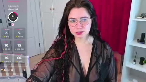 Snapshot of katekisaa chatting on 11/16/25, 01:39 Kate online show from 11/16/25, 01:39