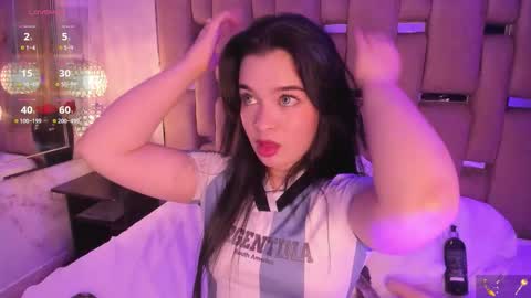 Snapshot of kateleeh_ chatting on 11/22/25, 02:38 Kate online show from 11/22/25, 02:38