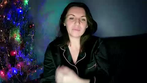 Snapshot of katemorana chatting on 12/19/24, 06:01 KateMorana online show from 12/19/24, 06:01