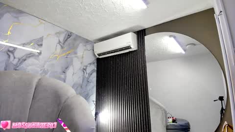 Im Katherine but call me Kate  online show from 12/29/24, 12:01