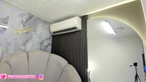 Im Katherine but call me Kate  online show from 02/12/25, 12:12