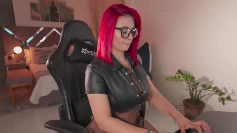  Kate Owens  online show from 10/25/25, 10:34