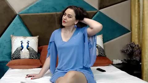 KateQueenston --  online show from 06/26/26, 09:08